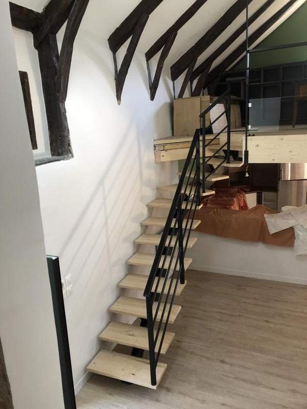 Escalier en cours de pose La Bourboule